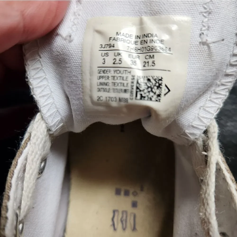 Converse All Star size 3 topue ~3J794